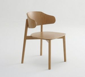 Marie, Wooden chair with a contemporary design