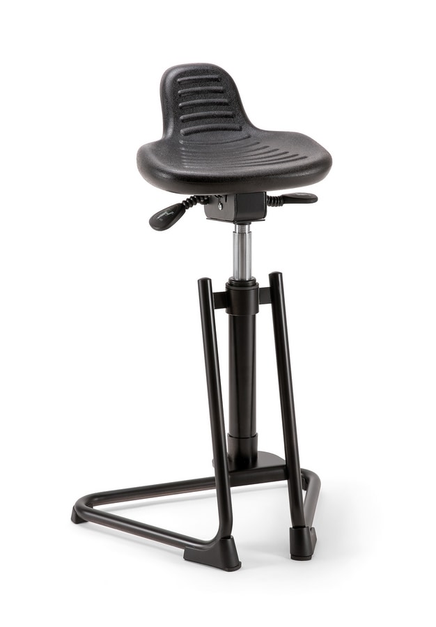 Confort 06, Stool with sled base