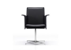 P181, Chair with chromed or varnished base