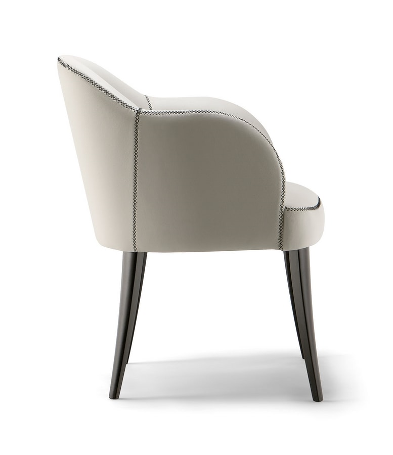 CHICAGO ARMCHAIR 015 P, Armchair with wooden legs
