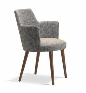 Elen P, Wooden armchair with a classic line