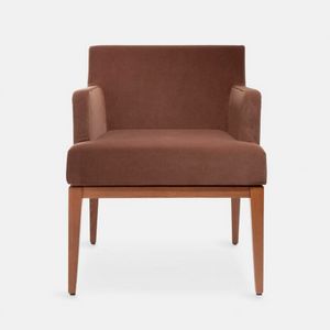 Lara 652 armchair, Comfortable and enveloping armchair, wooden legs