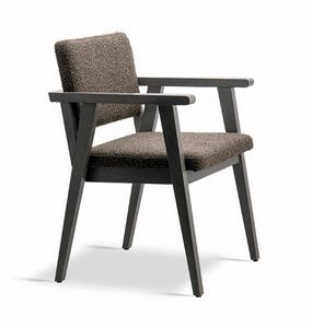 Square, Armchair in wood, robust and resistant