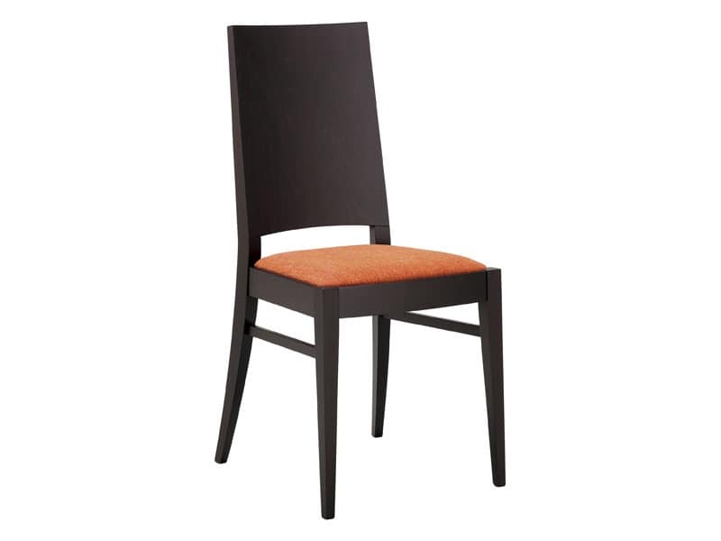 SE 121, Wooden chair with padded seat and full backrest