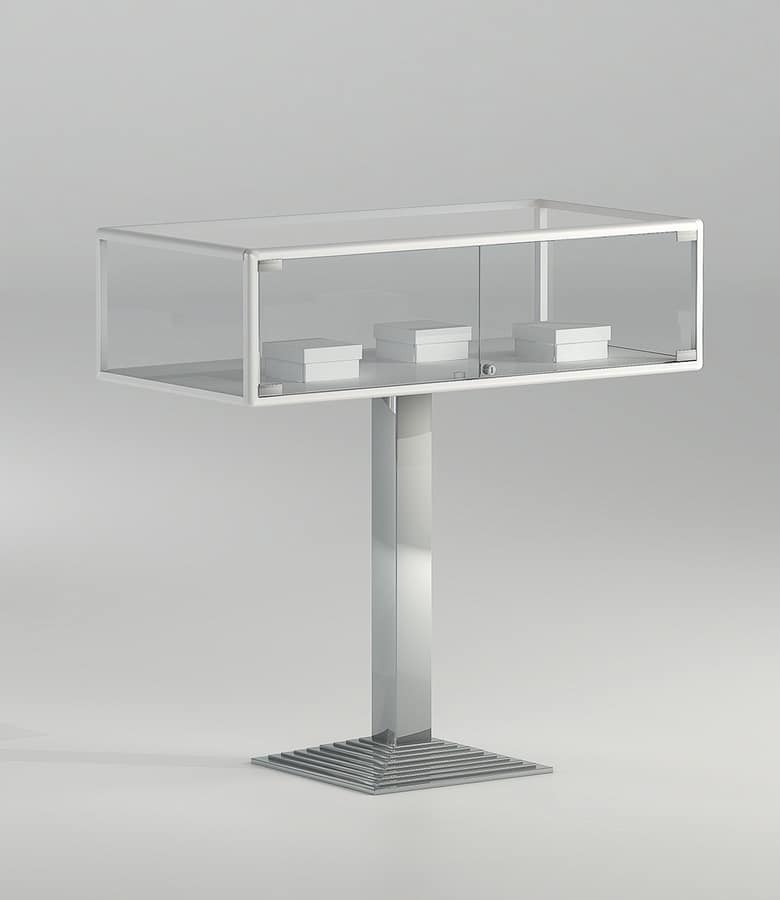 ALLdesign plus 1/PFP, Horizontal glass showcase with column base