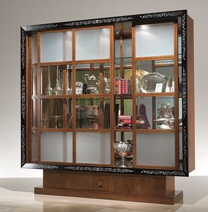 VL19 Quadro display cabinet, Showcase with sliding doors and mirror backdrop