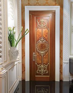 Lamda, Luxurious door with gold leaf carvings