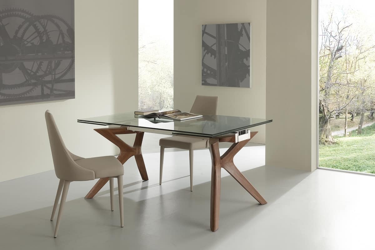 Eko Round extendable wooden table by La Seggiola