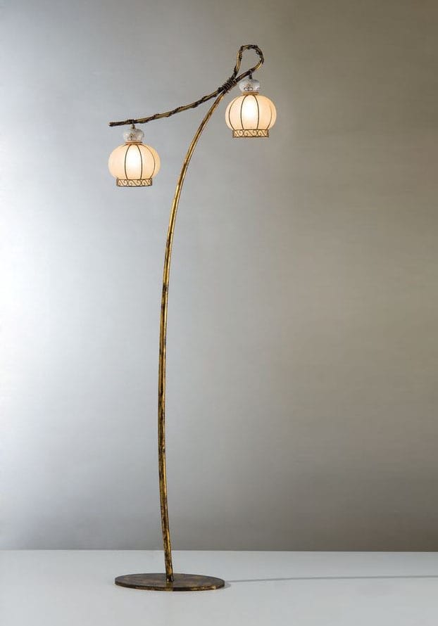 Floor Lamp With Oriental Design Idfdesign, Antique Oriental Floor Lamps