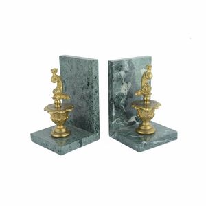 Belle Art. VR_102, Marble bookend with brass dolphins