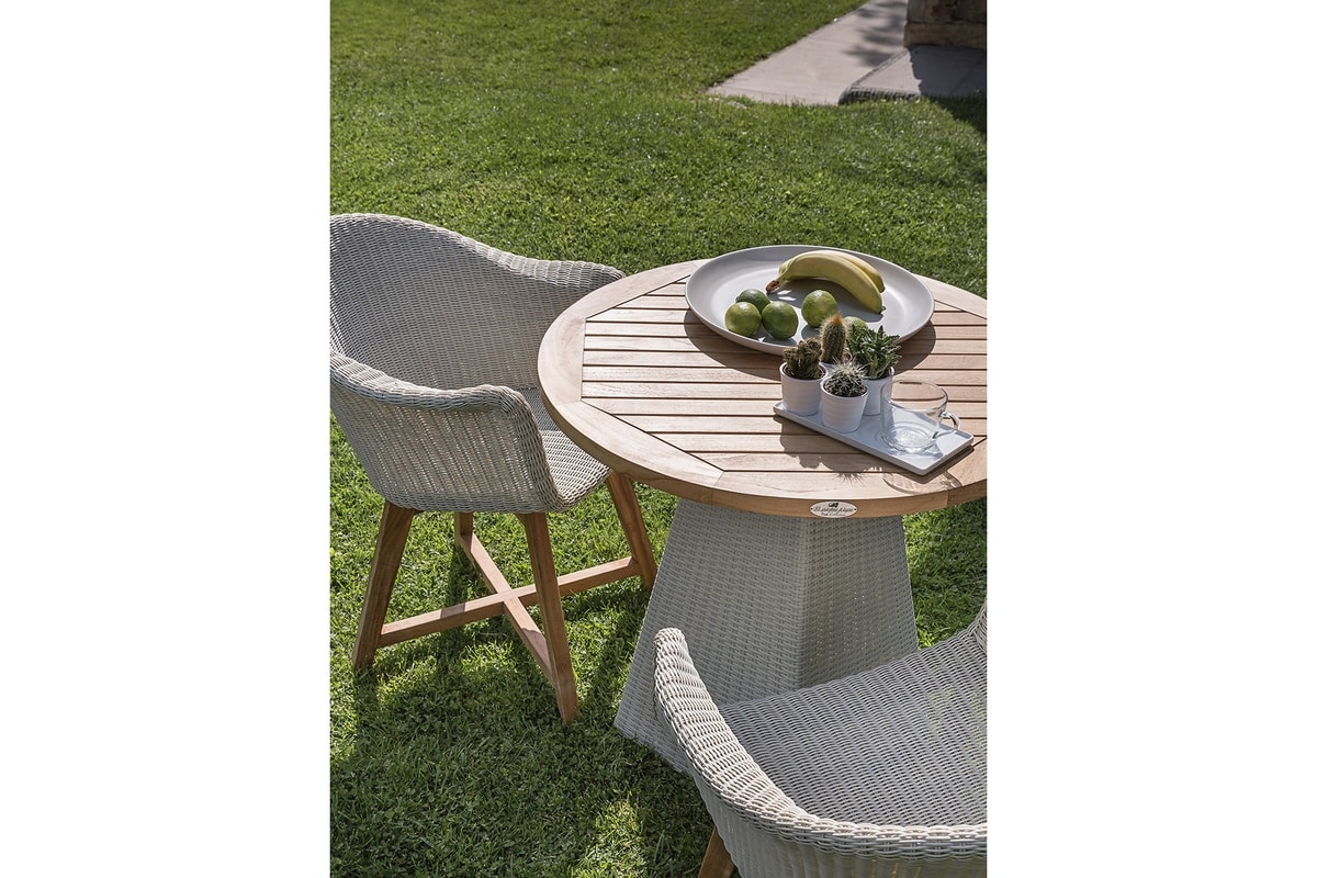 Gipsy 4704, Round table, with woven base