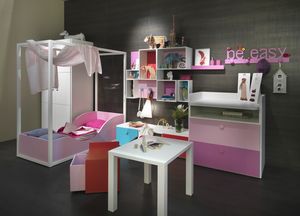 Kids K2012, Girl's bedroom with canopy bed