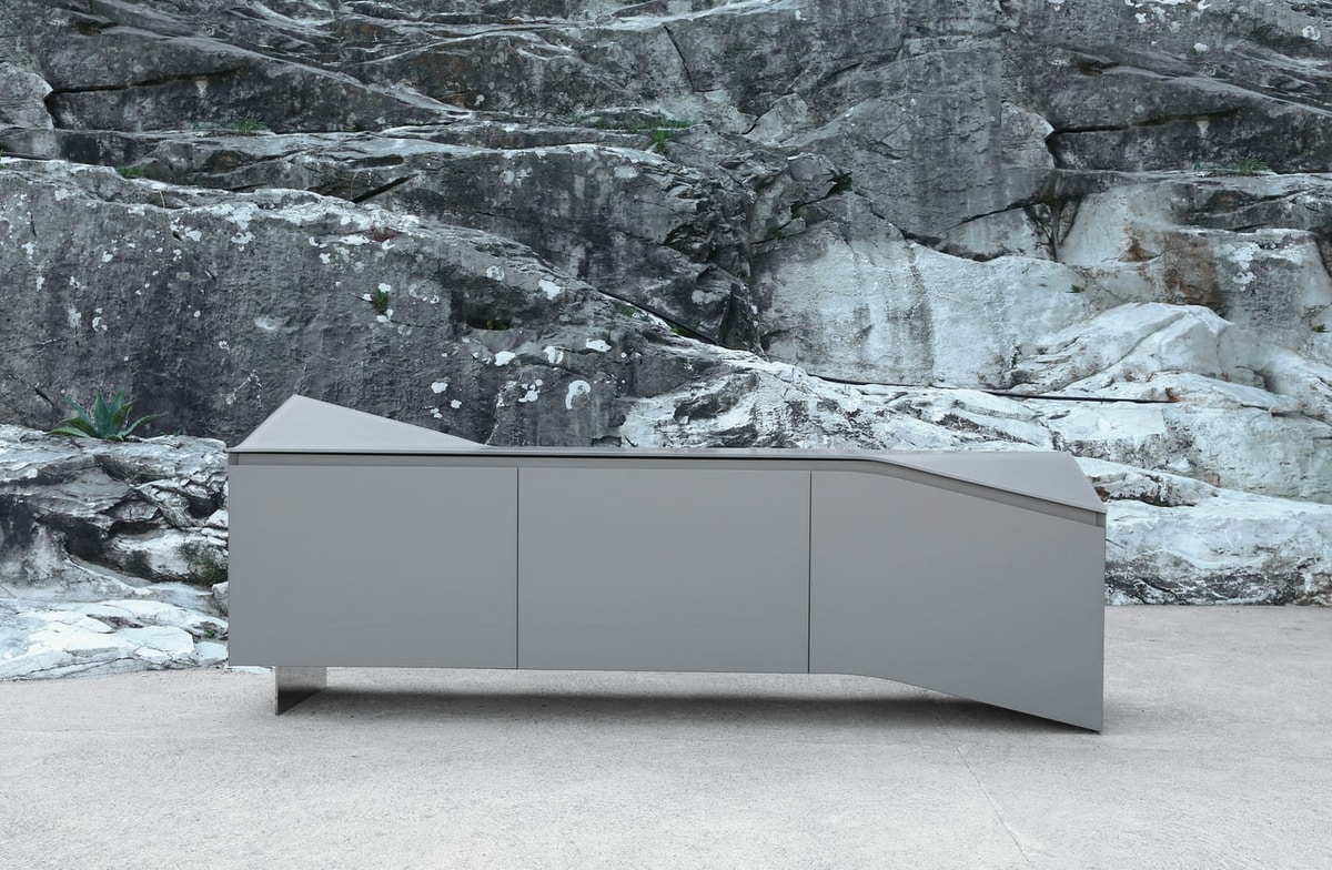 CLIO, Sideboard with a sophisticated design