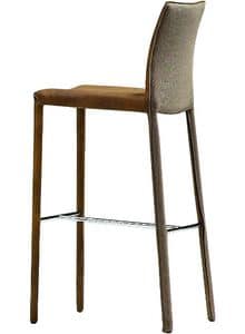 Nuvola H75, Leather stool with footrest