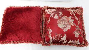 Cushions, Cushions with floral decorations