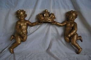 PUTTOES ART. AC 0029, Pair of puttoes with wreath, golden, hand-carved