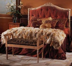 135, Luxury classic bed with upholstered headboard tufted