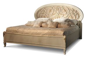 1478V2/A, Classical bed with open-work headboard