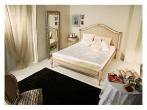 Art. 2010 Delyse, Wooden bed with decorated headboard, for classic bedroom