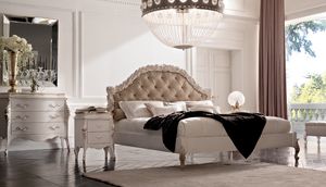 Art. 21412, Elegant bed with carved headboard
