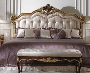 Art. 2662, Hand decorated bed Classic style bedrooms