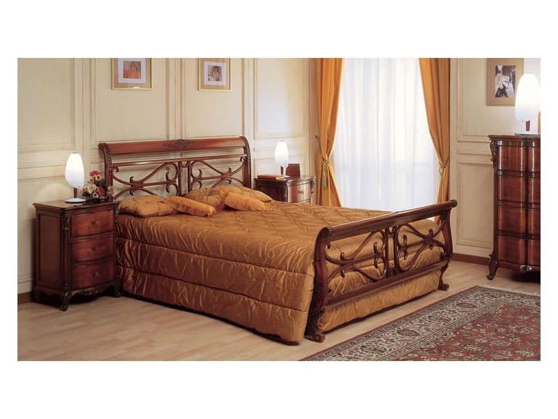 Art. 294/T '700 Francese, Wooden bed handmade, for classic room furnishing
