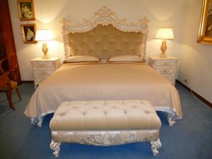 Art.336, Classic style carved bed
