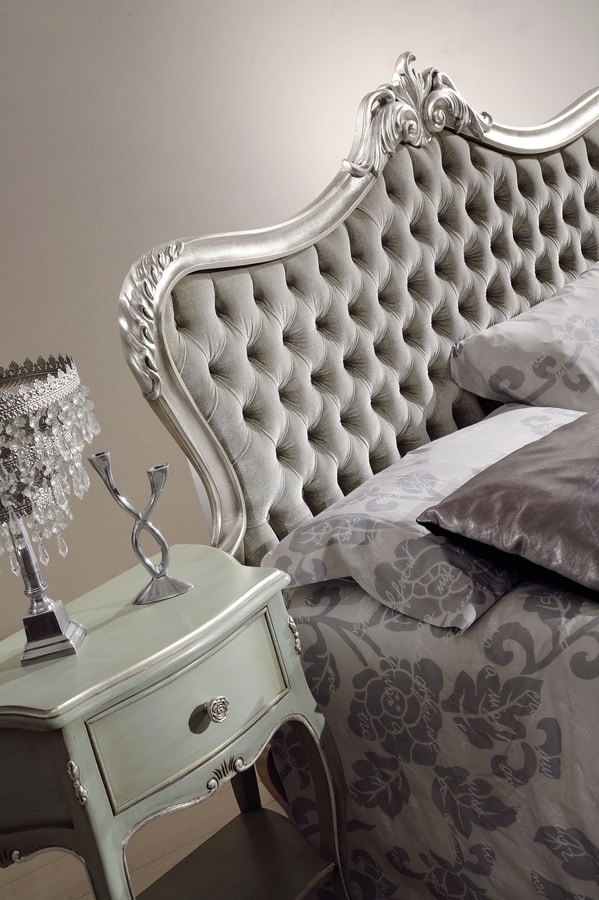 Art. 742, Traditional upholstered bed in solid carved wood
