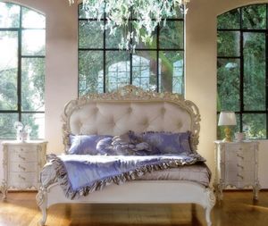 Art. 9054.170.017, Handcrafted bed with classical style
