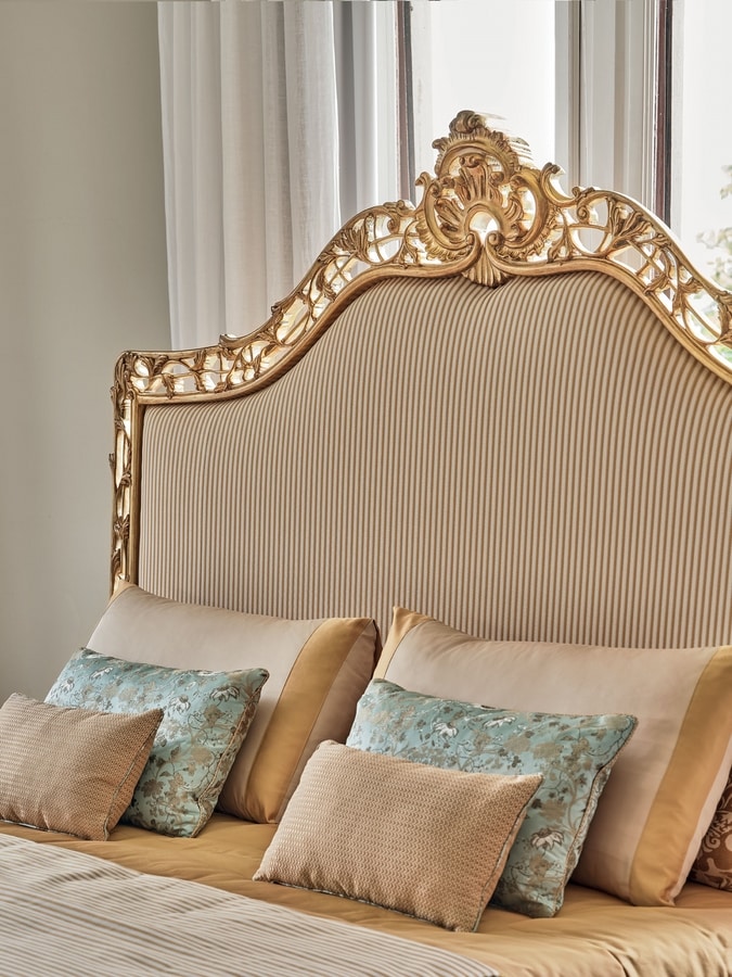 Bed 3710, Classic style bed, with carved headboard