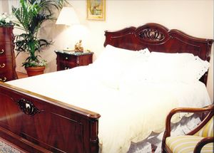 Beethoven bed, Hand-carved classic-style bed