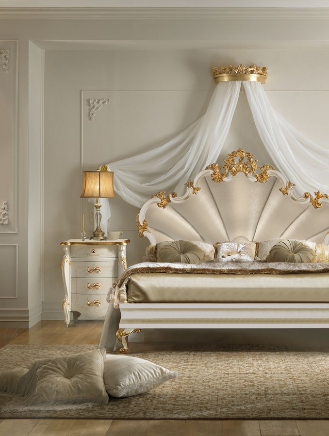 Diamante Art. 2402, Upholstered bed, with carved decorations