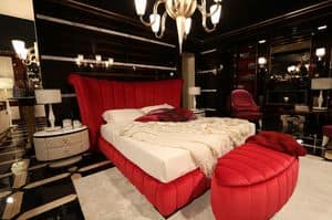 Dolce Vita bed 4, Wooden bed with decorated headboard Luxury hotel