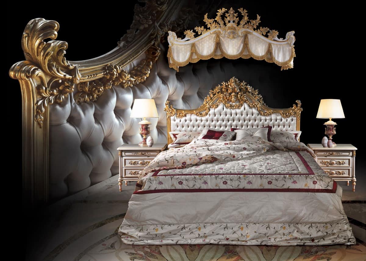 F120 Bed, Luxury classic style bed, made of hand-carved solid wood