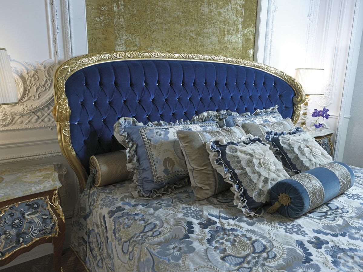 Bed 3690, Luxury classic bed with golden finish