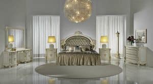 Naomi, Luxury classic bed, with headboard tufted, carved