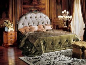 Paradise bed, Bed with capitonné upholtered headboard