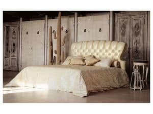 Penelope, Wooden beds with decorated headboard Bed zone