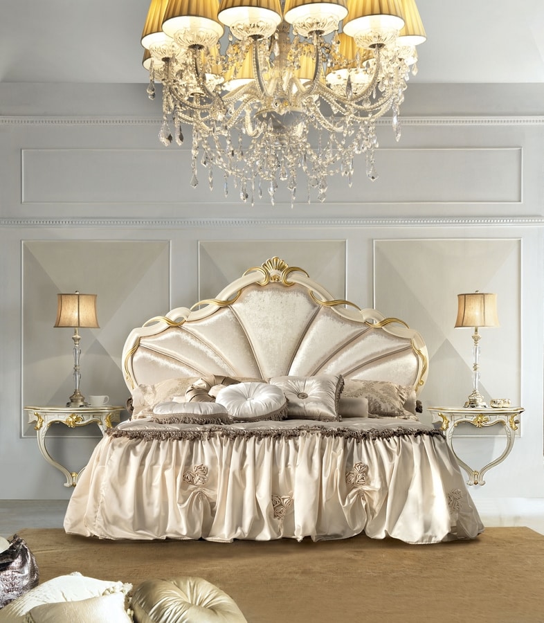 Rossini Art. 2504, Bed with velvet headboard