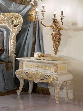 Royal bedside table, Bedside in hand-decorated wood, for refined hotel