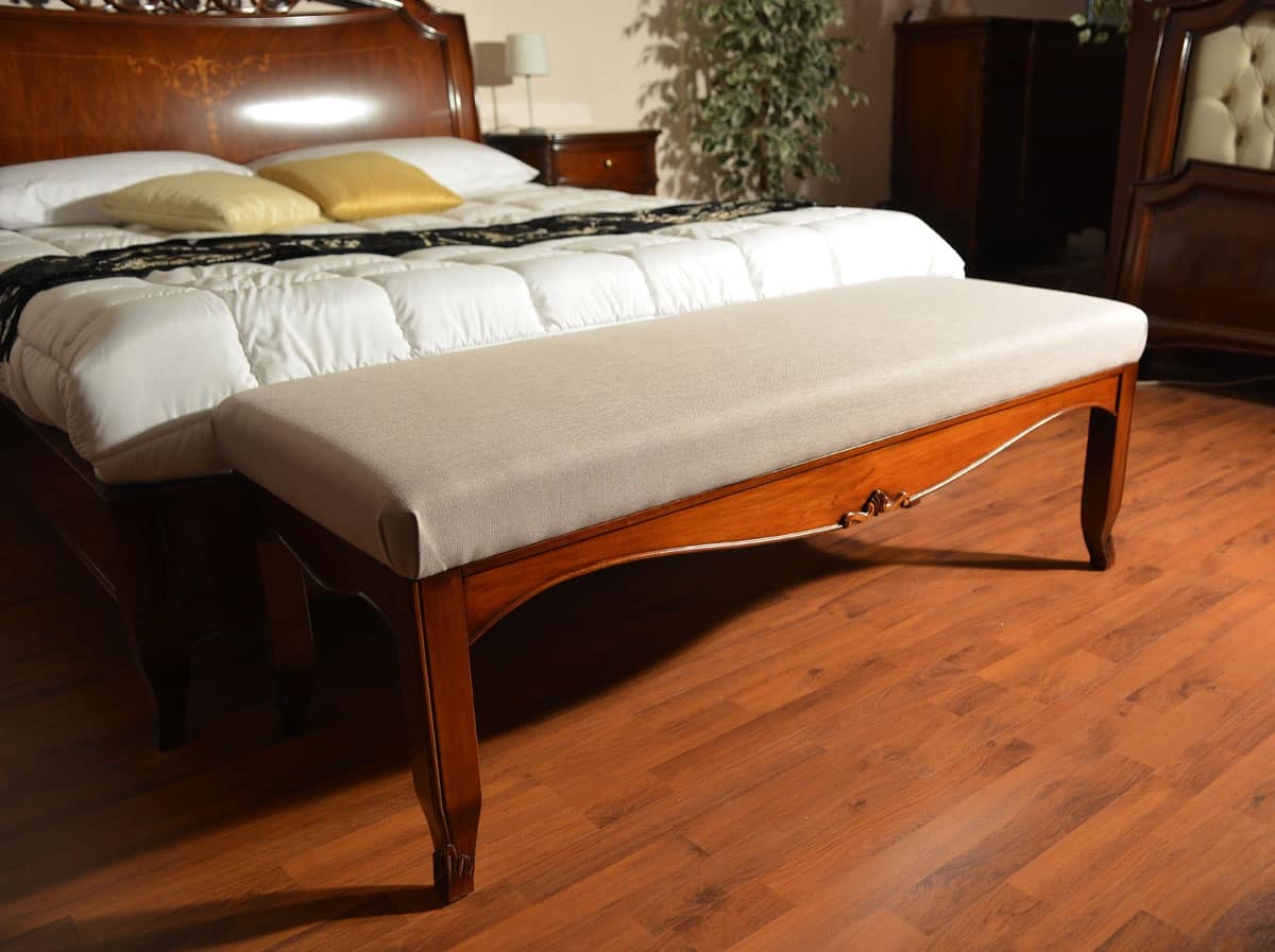Bench foot-bed, Luxury classic bench, padded, customizable