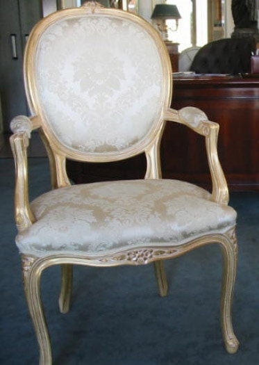 Art.613, Chair with armrests. with oval backrest