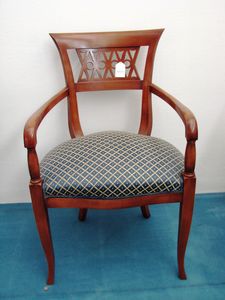 Art. 119, Dining chair with armrests