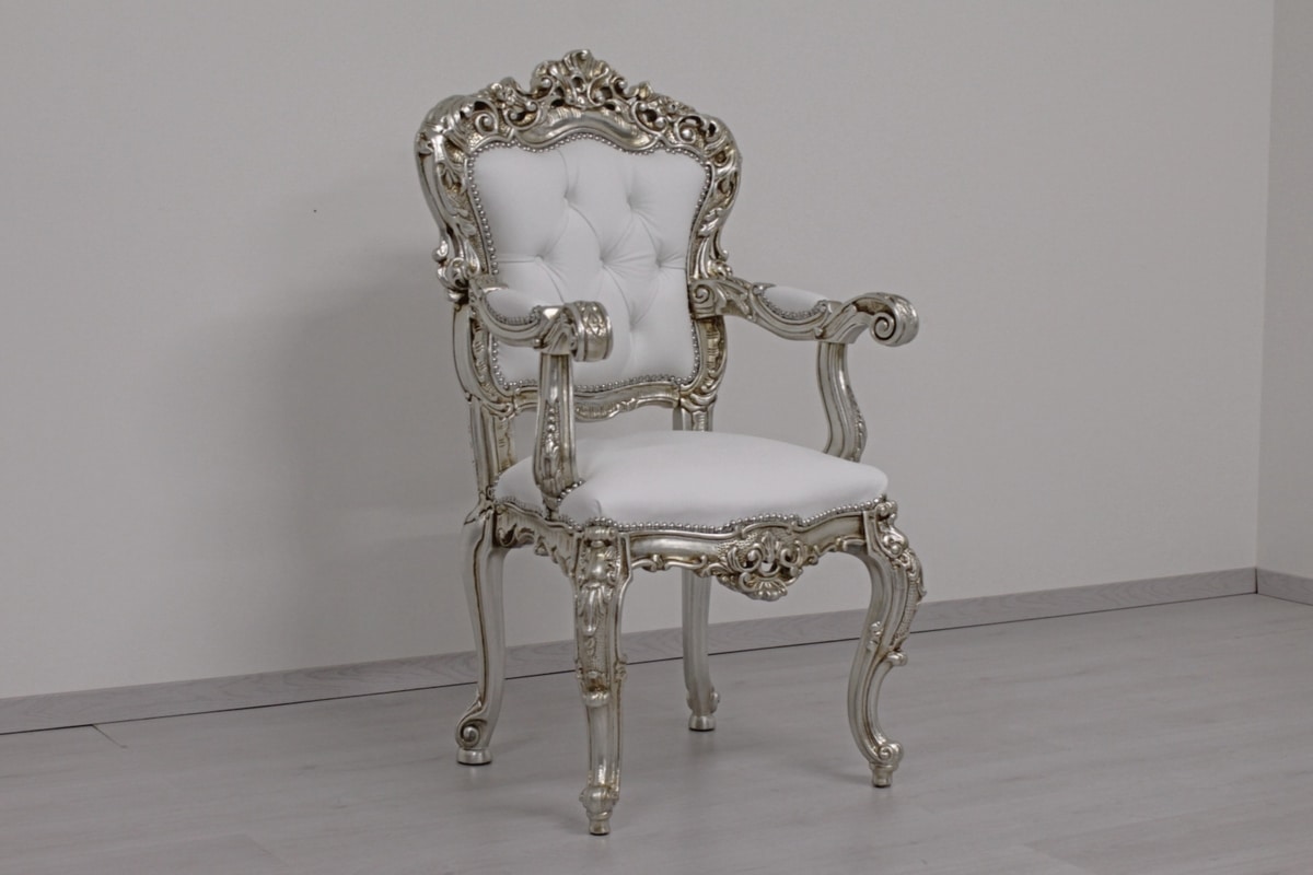 Putto, Baroque chair with leather upholstery
