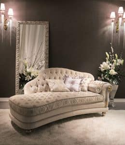 Etoile dormeuse, Buttoned daybed ideal for luxury hotels