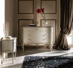 P 702 L, Lacquered chest of drawers, style 700, silver leaf decorations