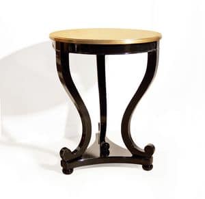 Art. 1750, Classic side tables in carved wood