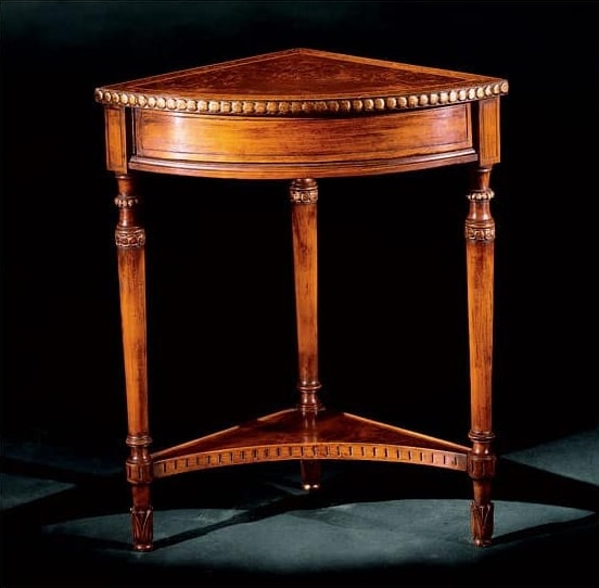 Complements side table 755, Corner side table in carved wood