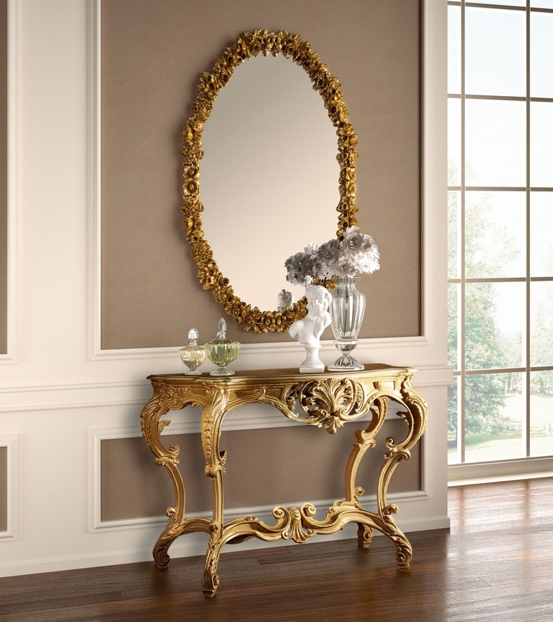 Art. 802, Luxurious carved console