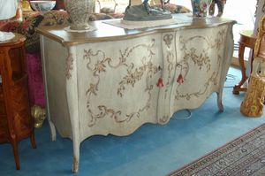 Art.208, Sideboard with hand painted decorations